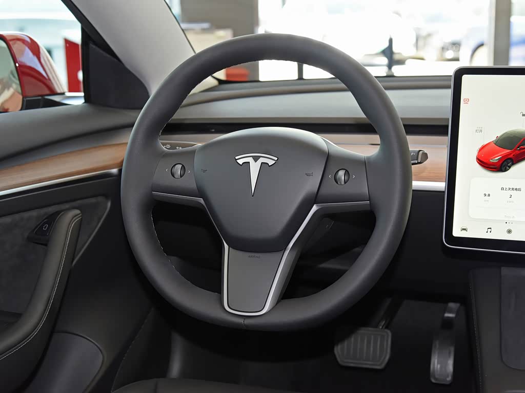 Tesla Model 3 2025 — фото 157
