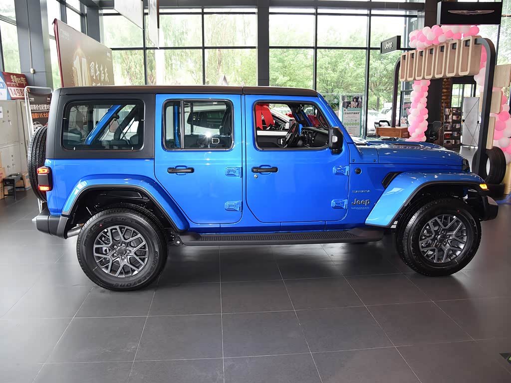 Jeep Wrangler New Energy 2025 — фото 19