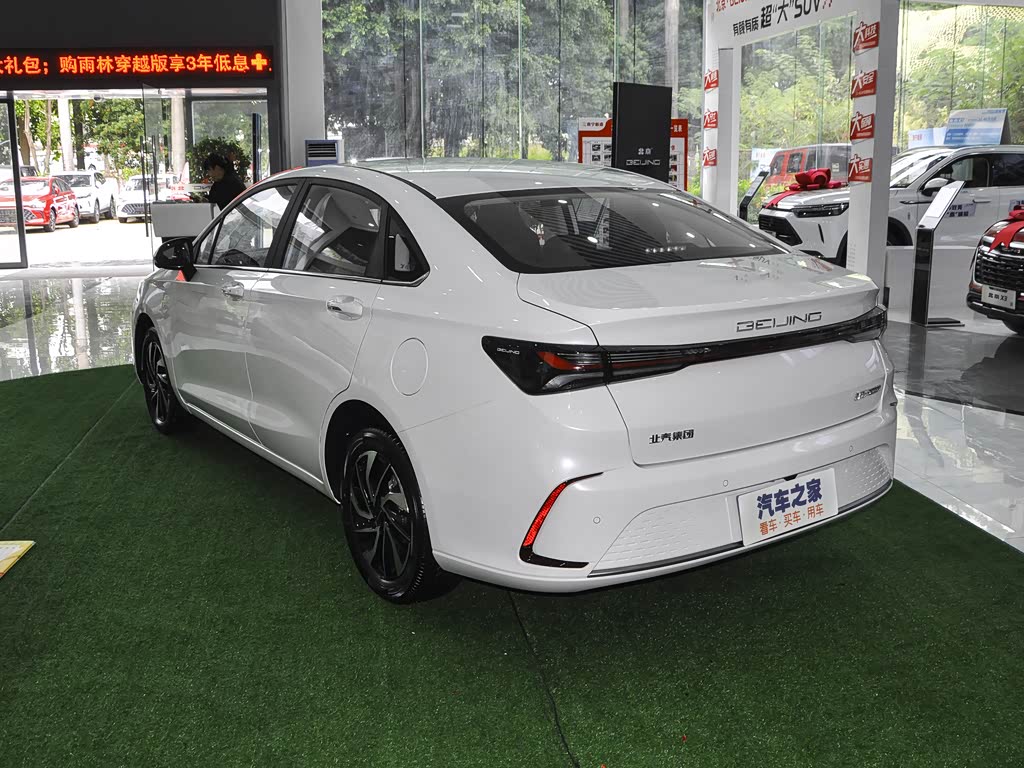BAIC Beijingu5 PLUS 2023 — фото 50
