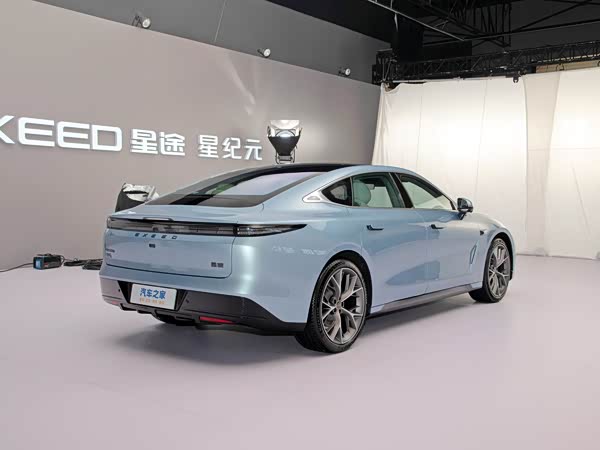 Exeed ES 2027