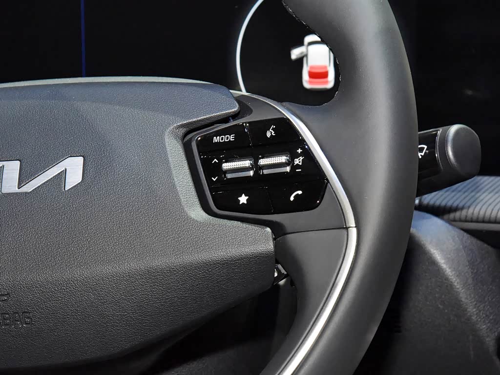 Kia EV6 2023 — фото 106