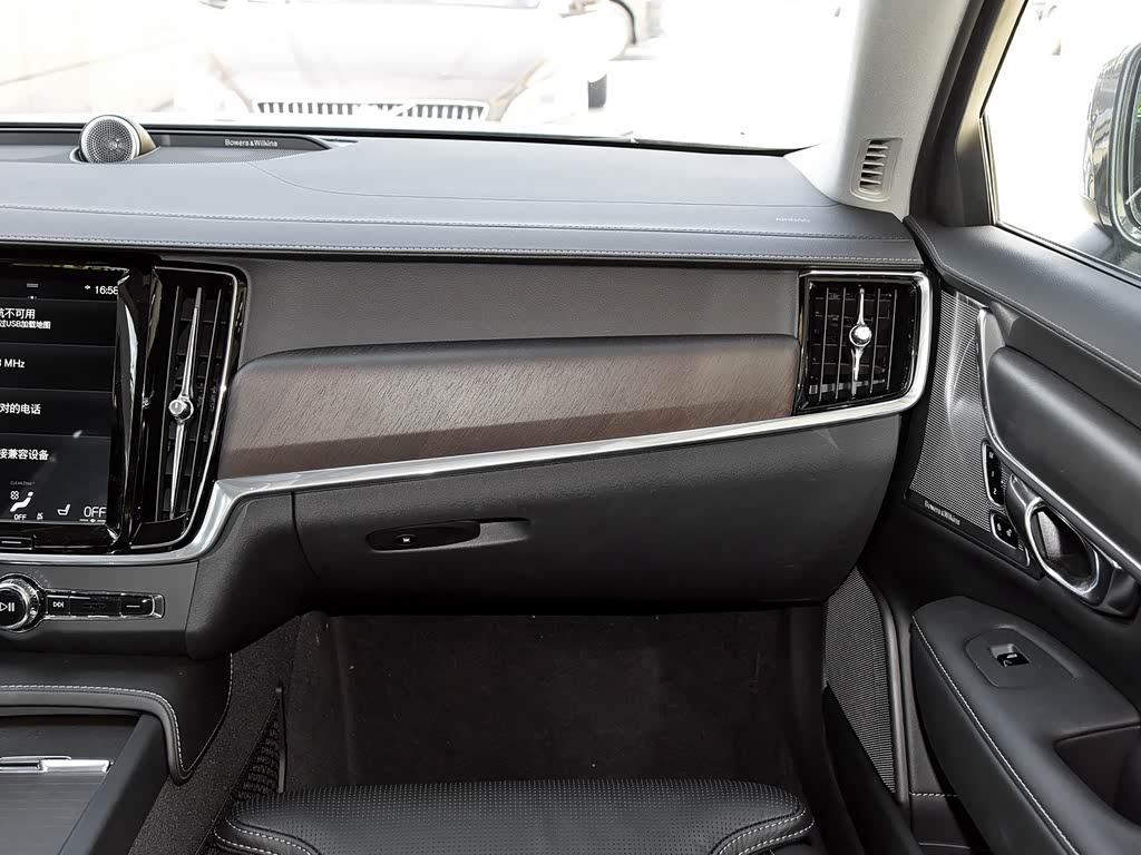 Volvo V90 2025 — фото 154