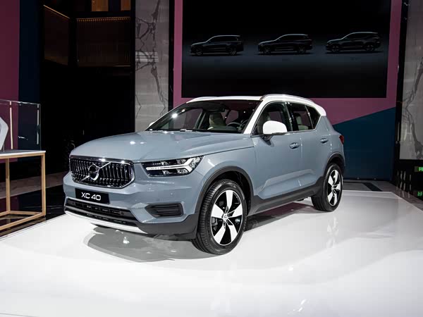 Volvo XC40 2026