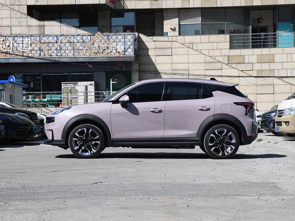 Lynk & Co 06 EM-P 2025 — фото 34