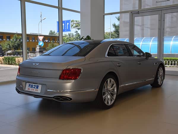 Bentley Flying Spur Plug-In Hybrid 2027