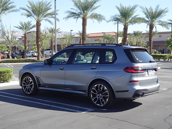 BMW X7 M60i 2026