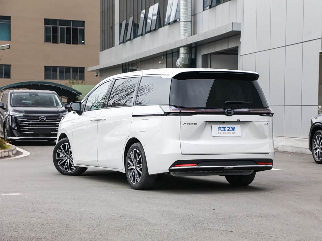 GAC Trumpchi E8 PHEV 2026 — фото 27