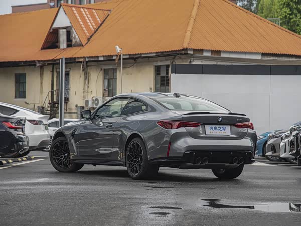 BMW M4 2025