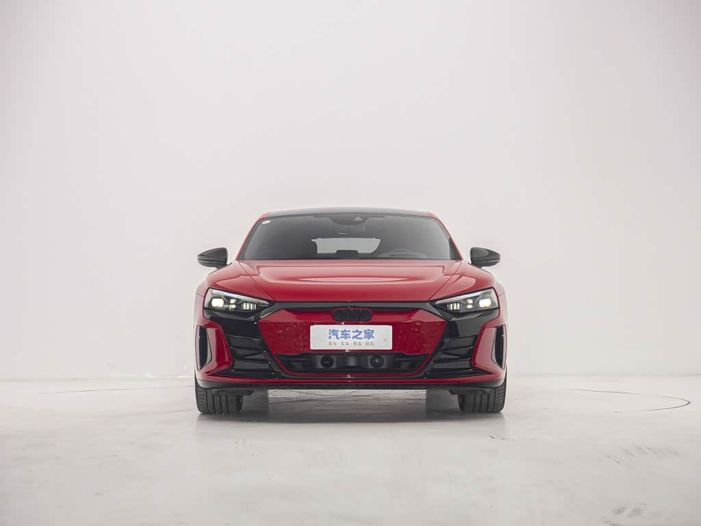 Audi e-tron GT 2023 — фото 85