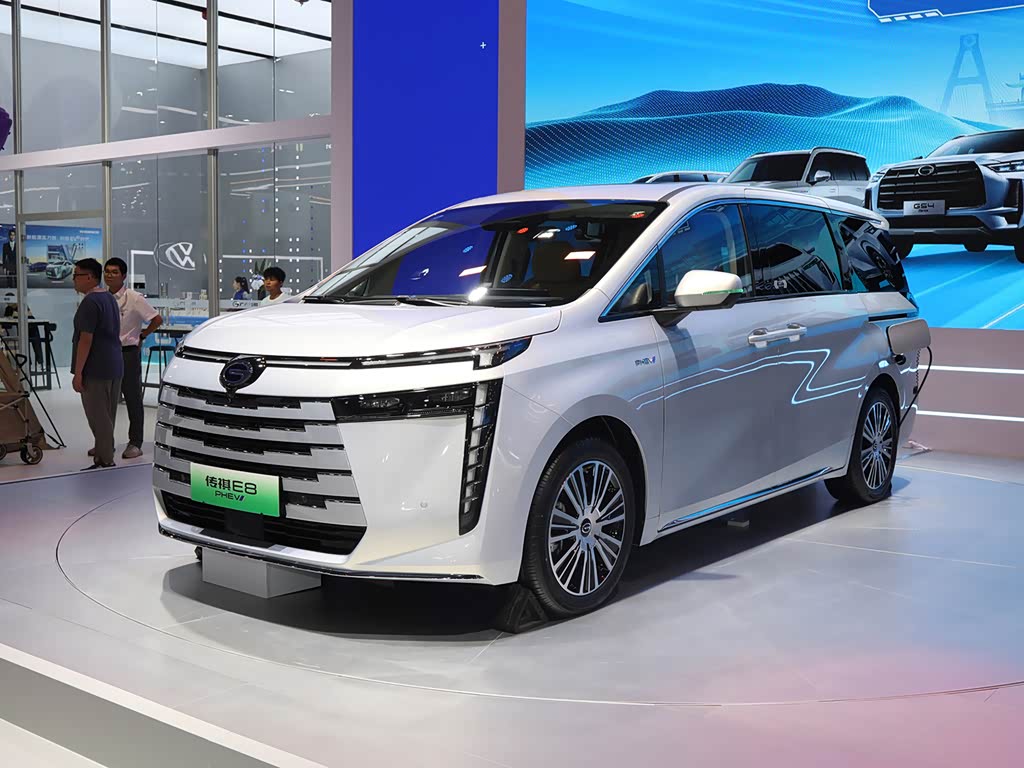 GAC Trumpchi E8 PHEV 2026 — фото 67