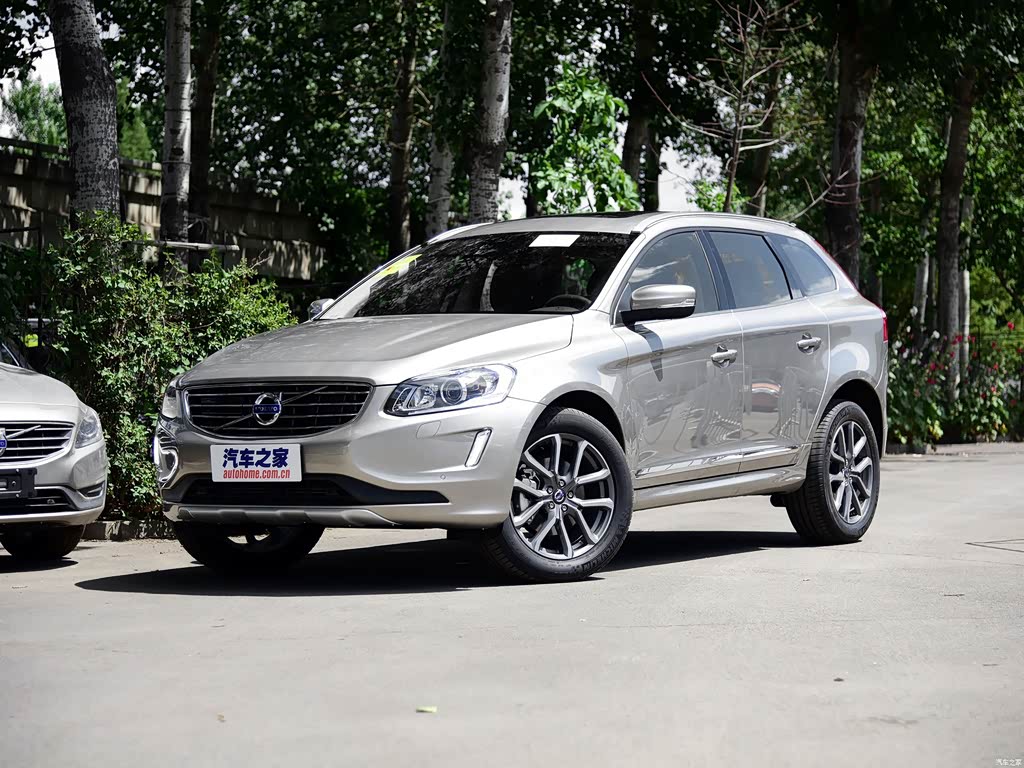 Volvo XC60 2026 — фото 8