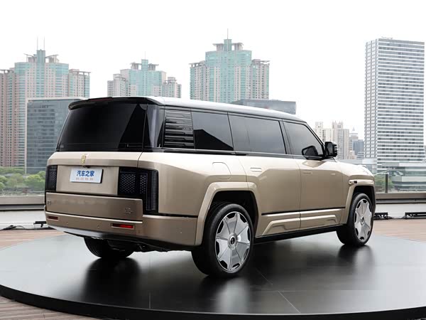 Yangwang U8 L 2026