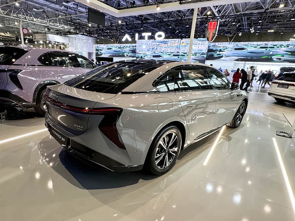 Hongqi EH7 2025 — фото 41