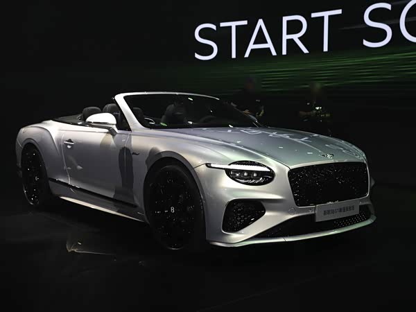 Bentley Continental Plug-In Hybrid 2026