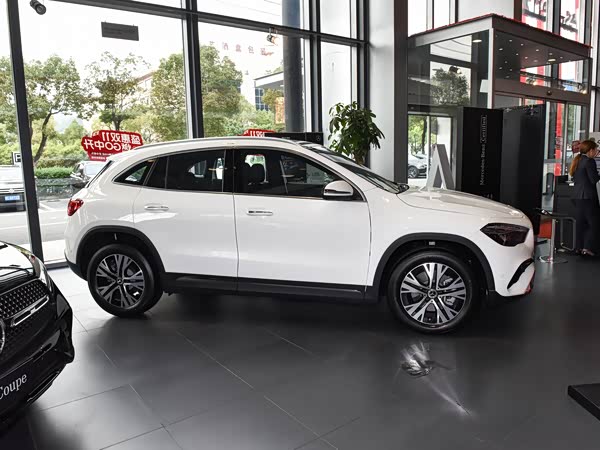 Mercedes-Benz GLA 2025