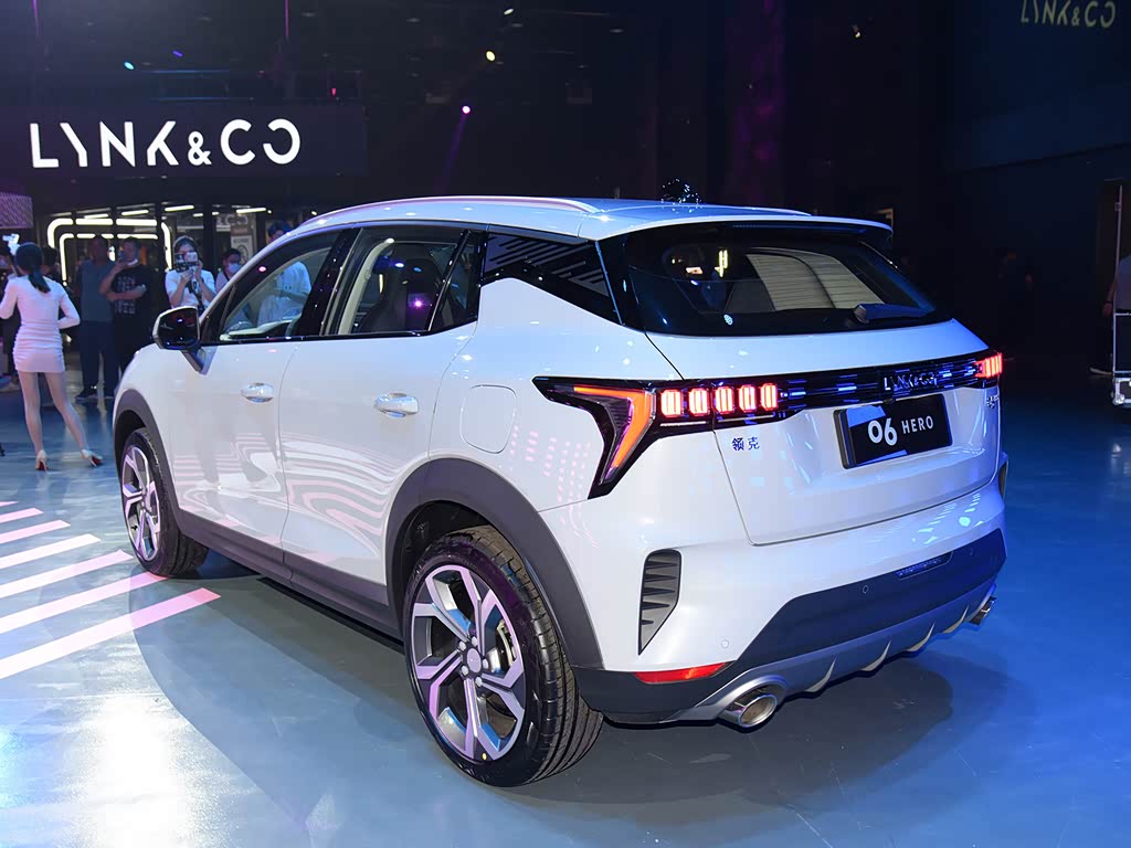 Lynk & Co 06 EM-P 2025 — фото 14